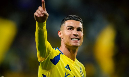 Cristiano Ronaldo - Cầu thủ ghi nhiều bàn nhất trong lịch sử Champions League và có thu nhập khủng